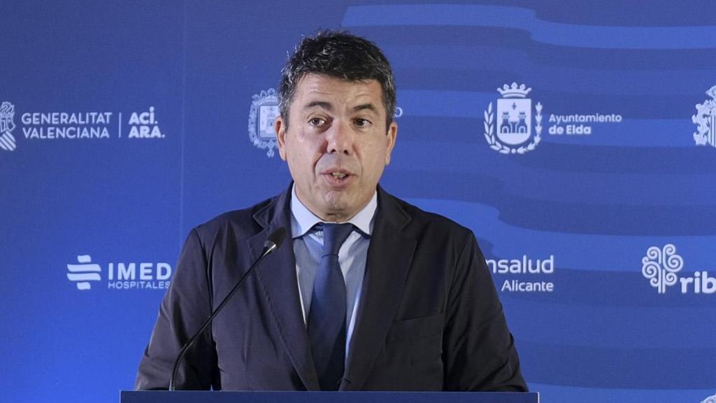 El presidente de la Generalitat Valenciana, Carlos Mazón, este lunes en el V Foro Económico de Español de Alicante.