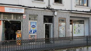 Intervención municipal en el 137 de la ronda de Outeiro de A Coruña tras meses de denuncias vecinales