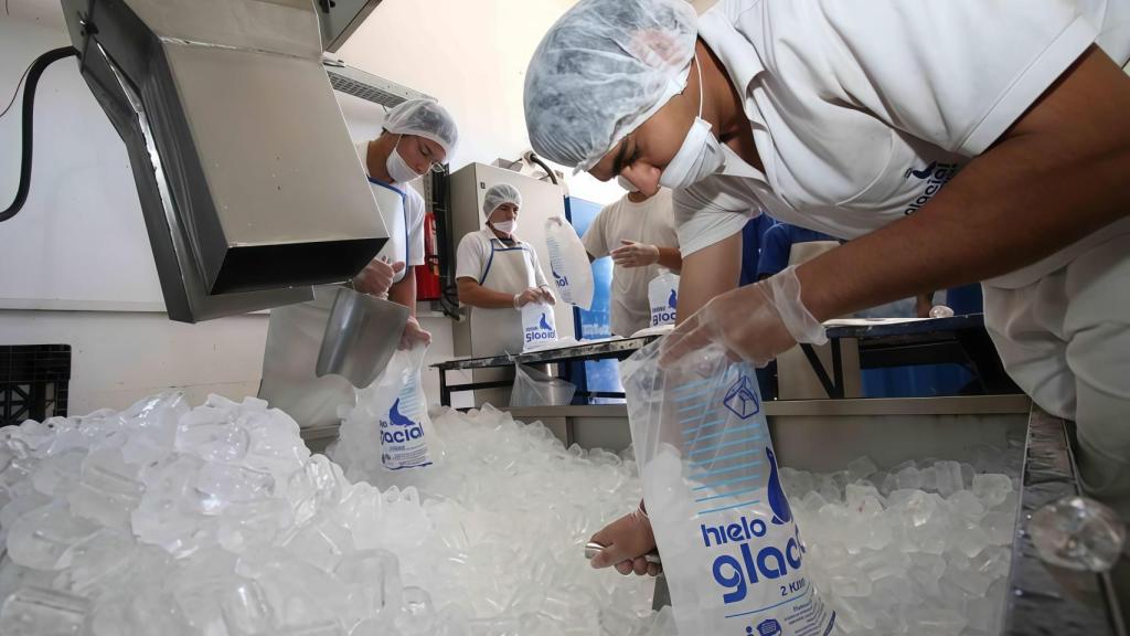 La empresa paga comisiones de electricidad de hasta 40 mil y 50 mil euros en un verano.