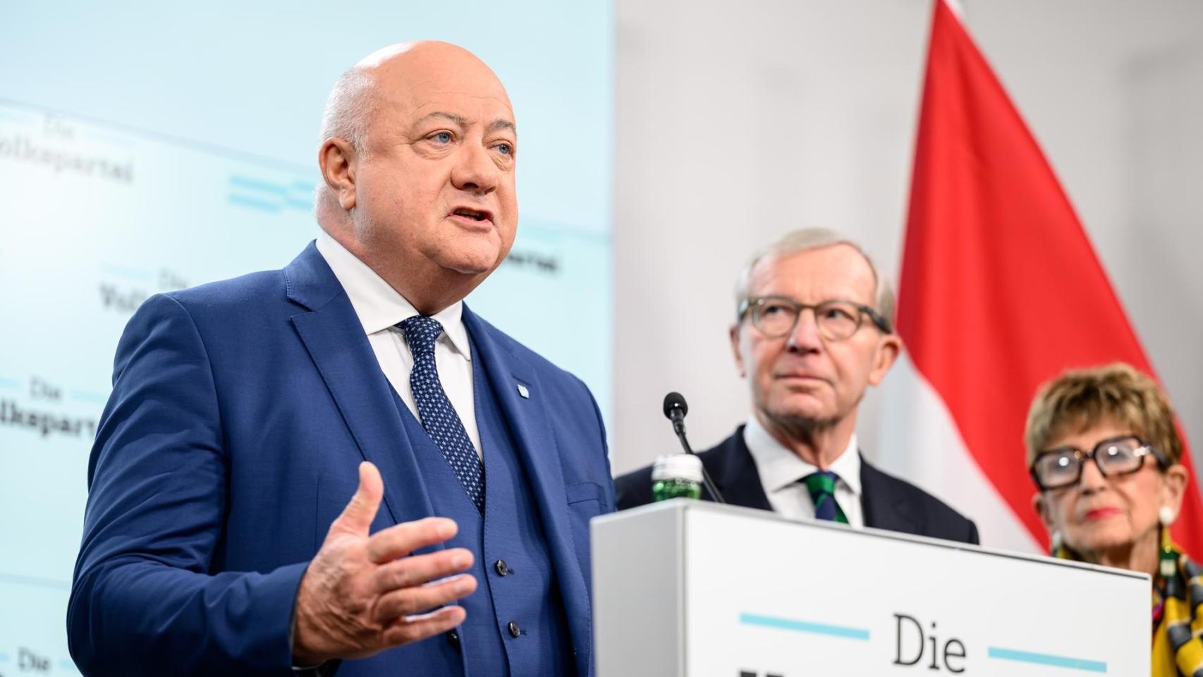 Christian Stocker durante un evento del Österreichische Volkspartei (Partido Popular Austríaco).