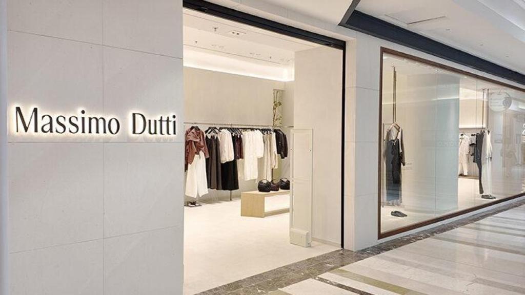 Massimo Dutti.