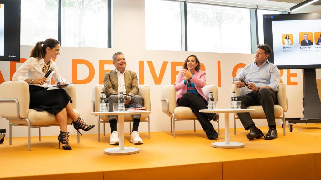 Emilio Gallego Zuazo, Secretario General de Hostelería de España; Adriana Bonezzi, Directora General de Marcas de Restauración; Ricardo Álvarez, CEO de DIA España