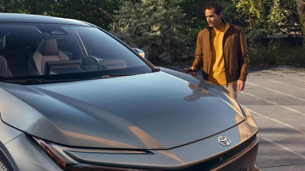 Toyota amplía su ofensiva eléctrica con un SUV que prioriza autonomía y confort.