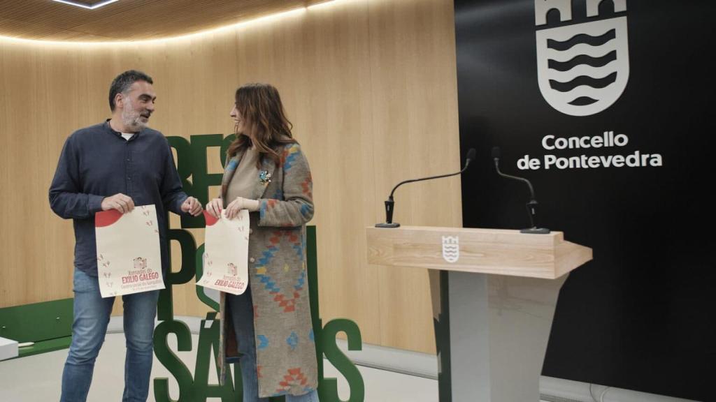 El edil de Memoria Histórica de Pontevedra, Demetrio Gómez, y la periodista Montse Fajardo