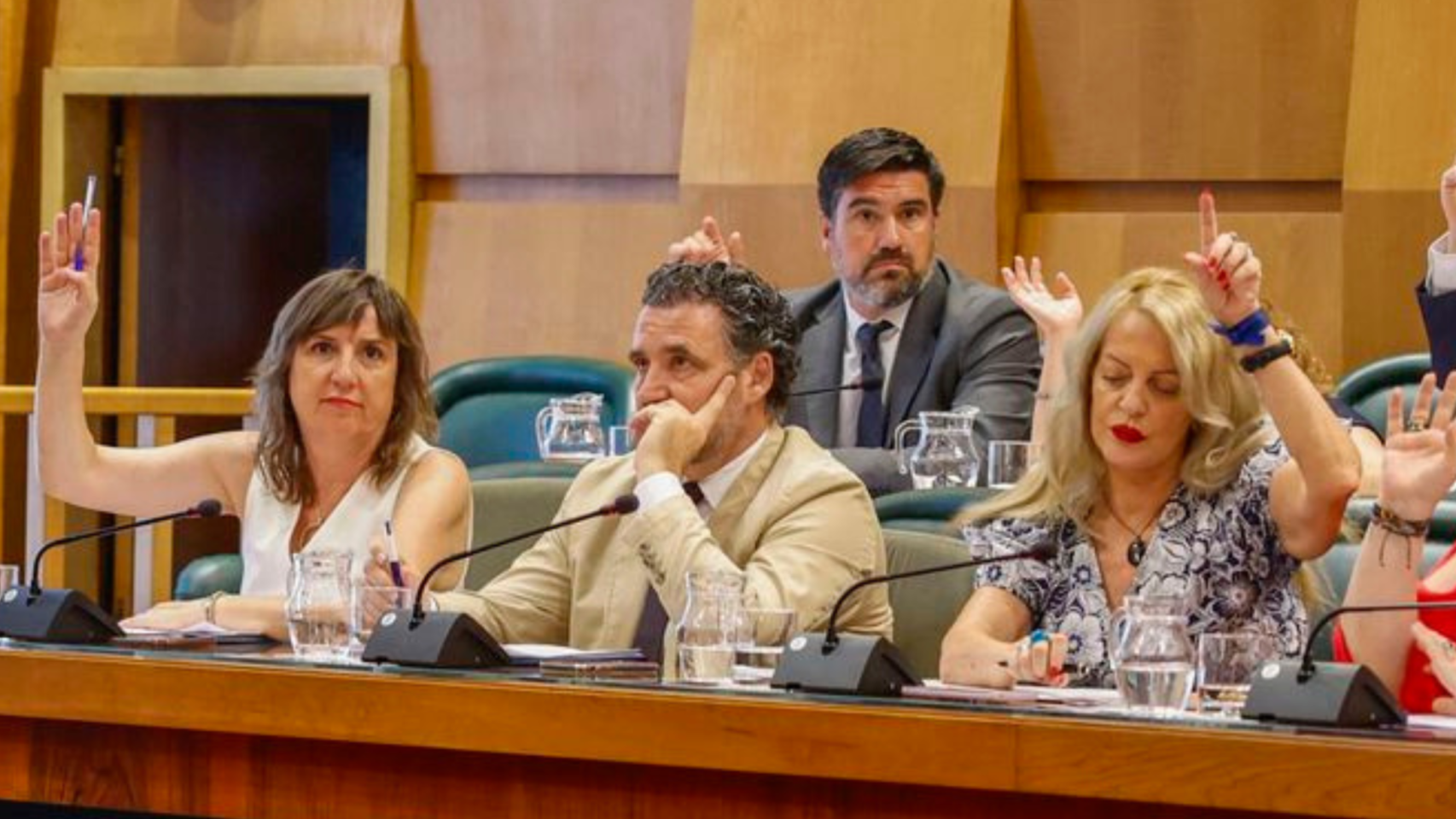 Los concejales del PSOE de Zaragoza, en un pleno del Ayuntamiento.