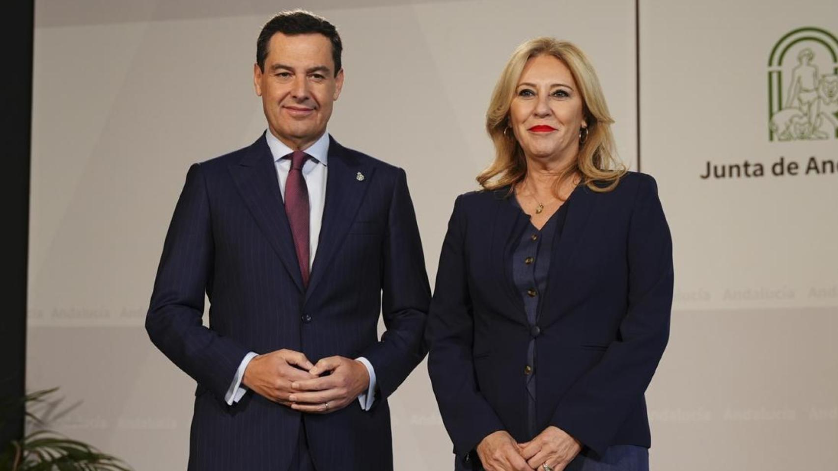 Juanma Moreno y Carolina España, en el Palacio de San Telmo.
