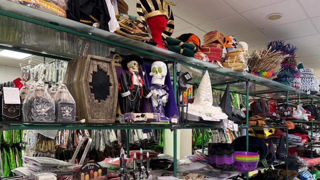 Pasillo tienda Bacanal.