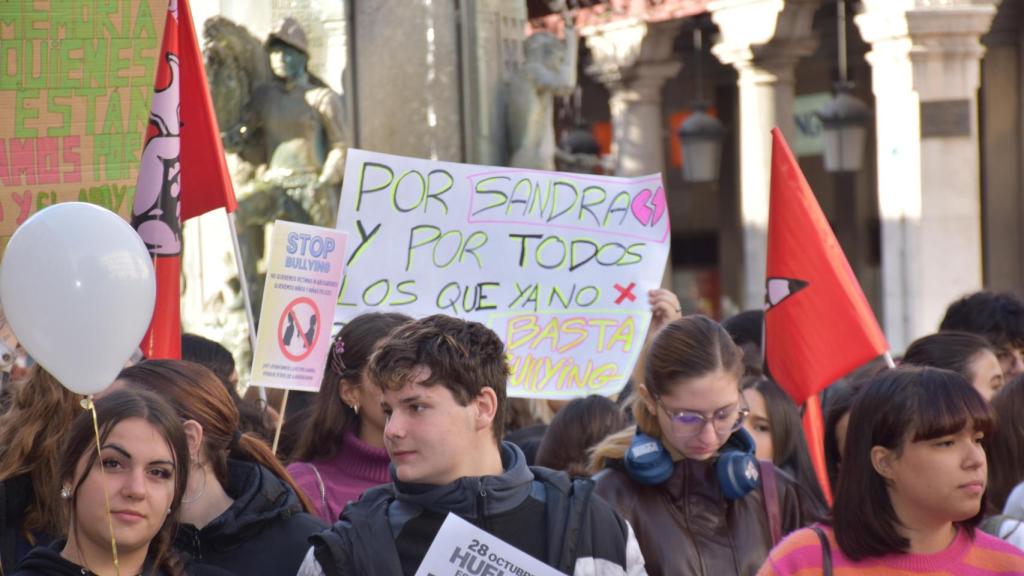 Valladolid reclama justicia por Sandra Peña y rechaza el acoso escolar
