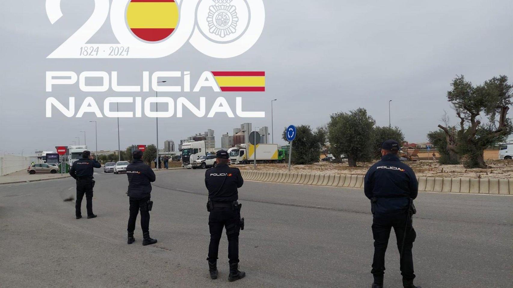 Detienen a cuatro personas en Sevilla por robar mercancías a camioneros mientras descansaban