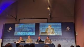 El Jefe de Estado Mayor del Ejército de Tierra, general de ejército Amador Enseñat y Berea ha participado en una conferencia internacional, organizada por el Instituto Aspen Italia, en conmemoración del V centenario de la Batalla de Pavía.