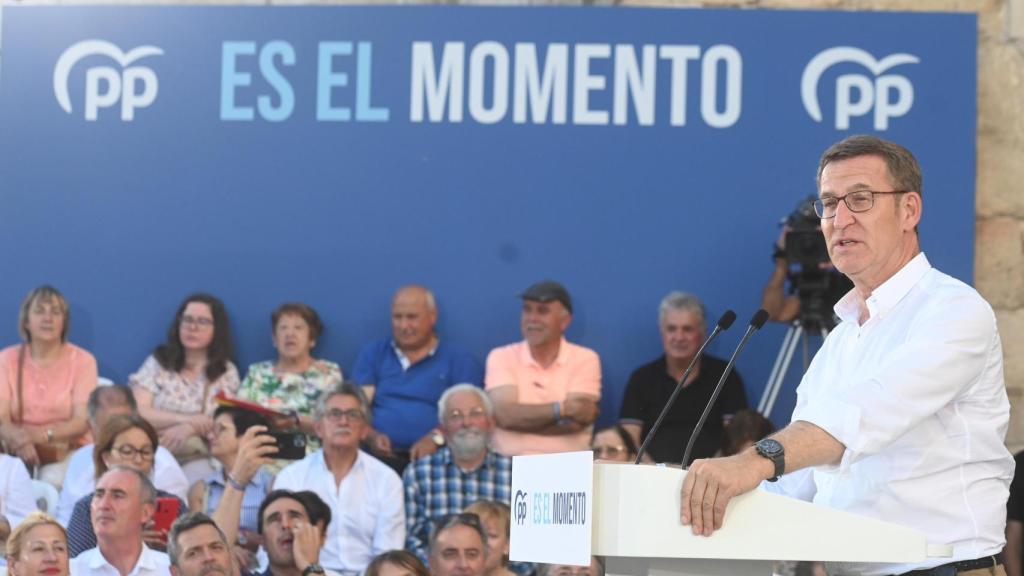 El presidente del PP, Alberto Núñez Feijóo, en un acto en Burgos