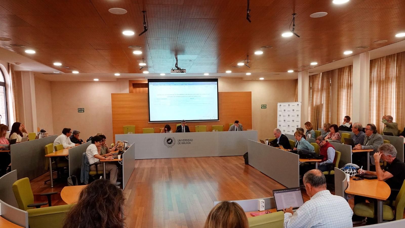 Luz verde a 21 nuevas plazas de docencia e investigación en la UMA ...