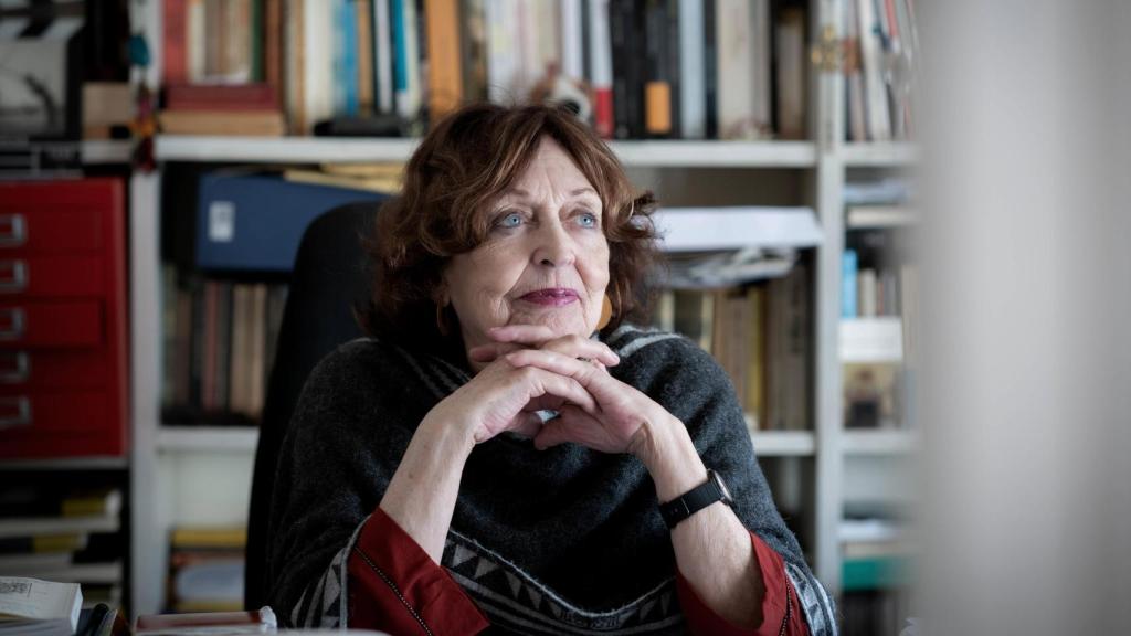 La escritora ha hecho esperar una década a su público para volver a las librerías.