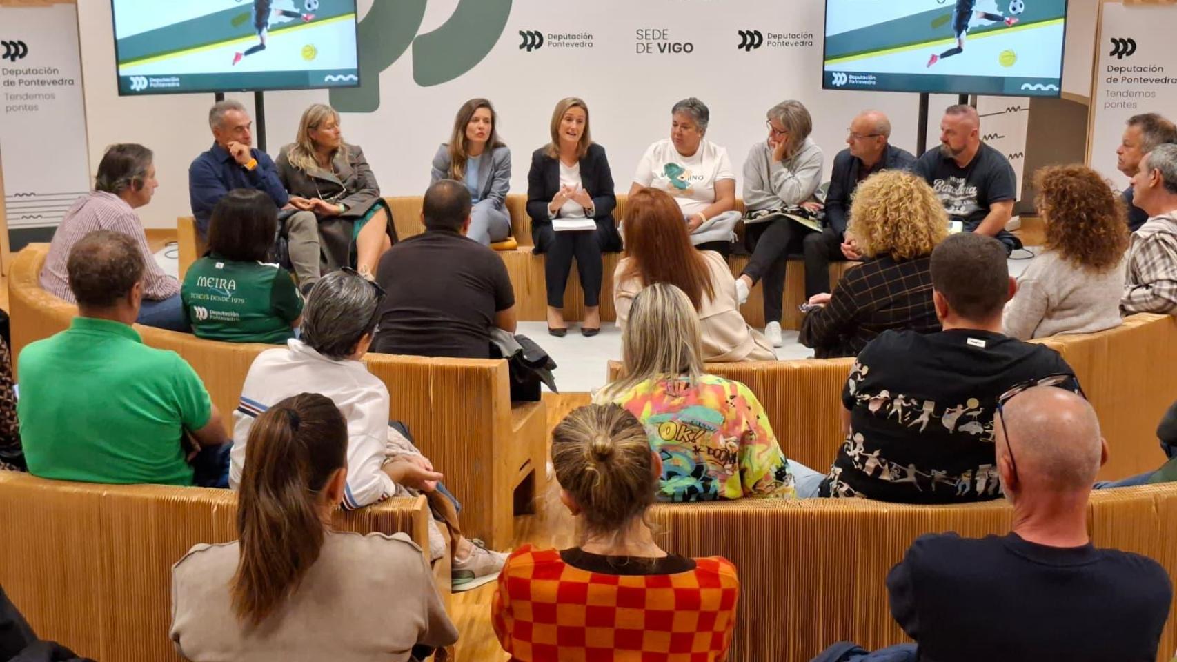 Luisa Sánchez con entidades deportivas de Vigo.