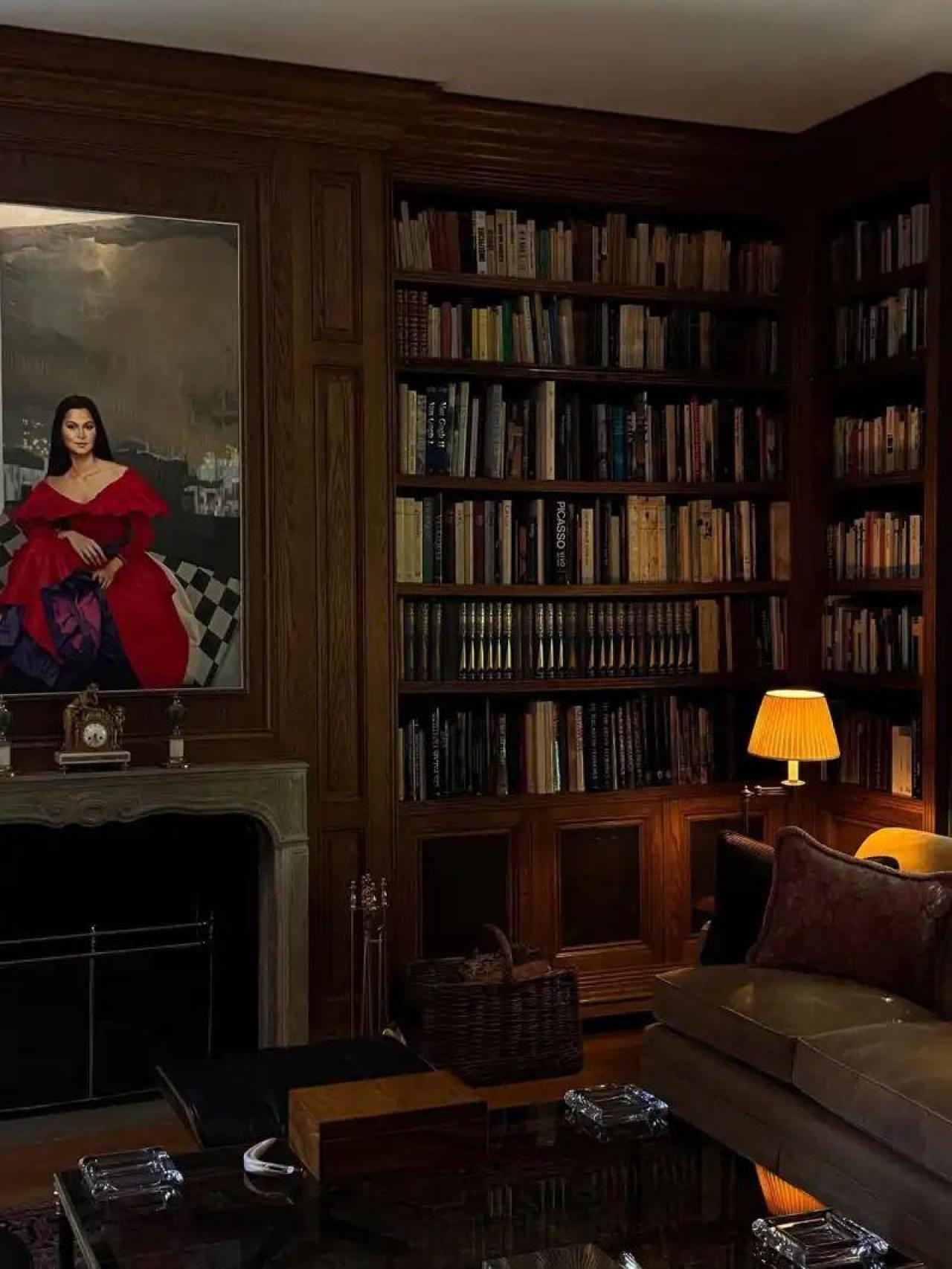 La biblioteca de Isabel Preysler.