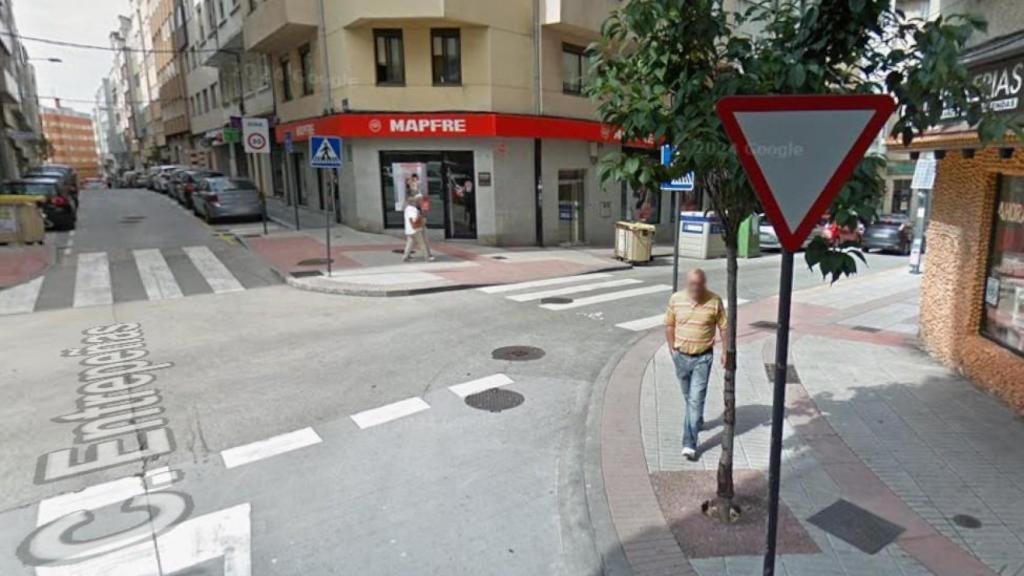 Dos heridos leves en un accidente de madrugada en el Agra del Orzán, en A Coruña