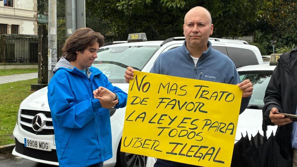 Taxista manifestándose esta mañana en San Caetano