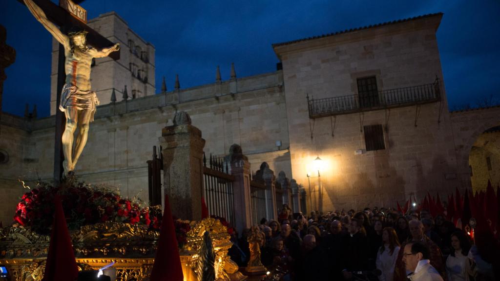 Desfile procesional de la real hermandad del Cristo de las injurias