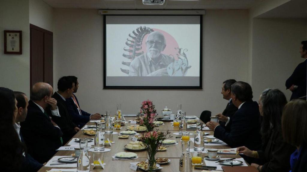 Presentación de la 2ª edición del premio Bartomeu Melià de la OEI, que premia escuelas que fomenten la educación multilingüe.