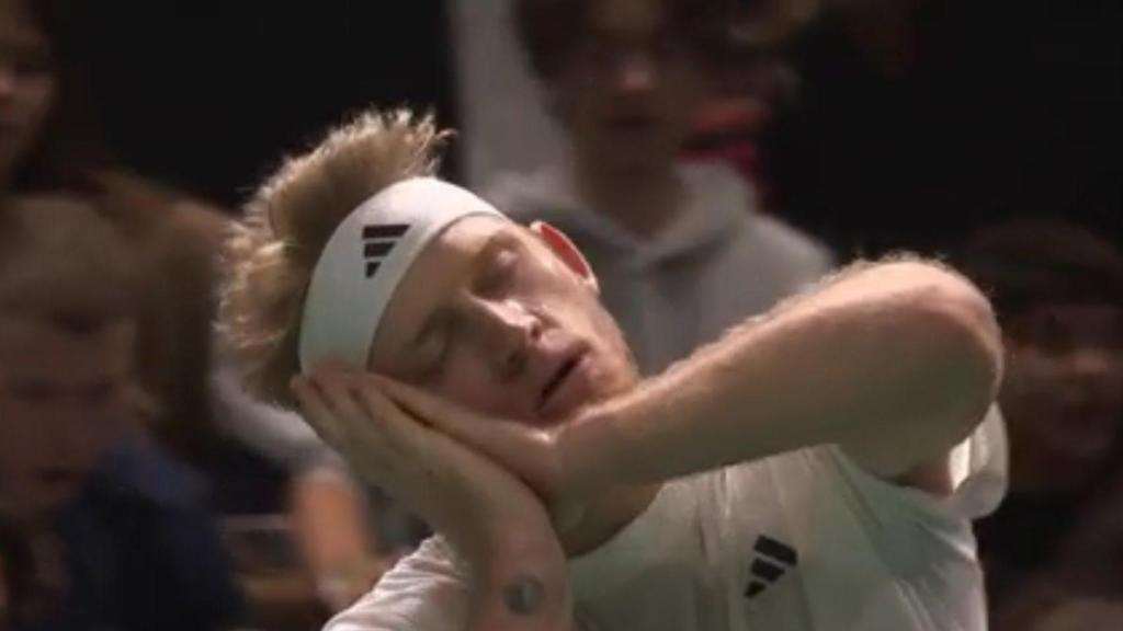 Davidovich manda a dormir al público francés.