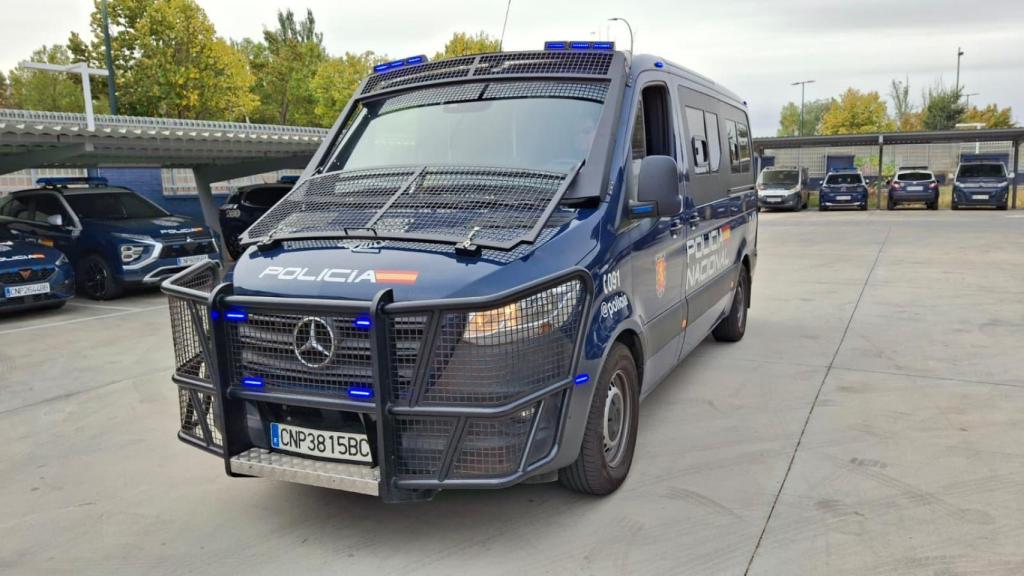 Furgón de Policía Nacional.