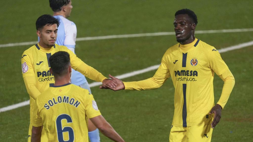 Los futbolistas del Villarreal celebran un gol en la Copa del Rey.
