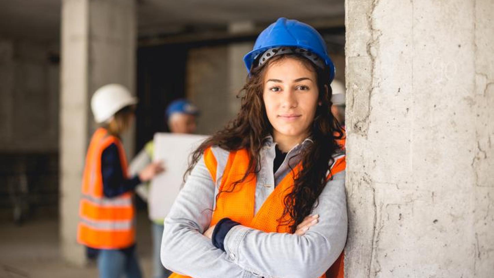 Mujer albañil.