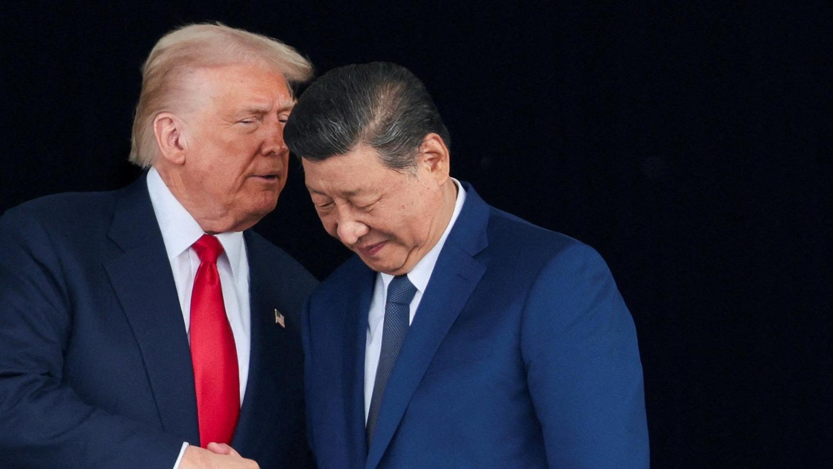 Donald Trump y Xi Jinping durante el encuentro que ambos han mantenido en Busan (Corea del Sur).
