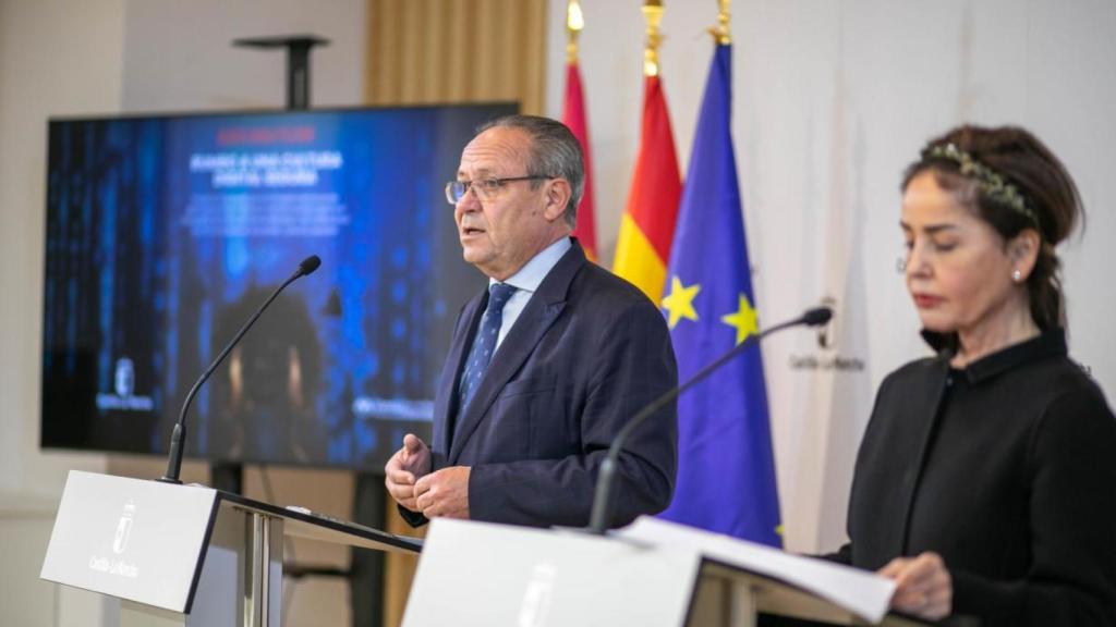 Ruiz Molina en la presentación de la iniciativa.