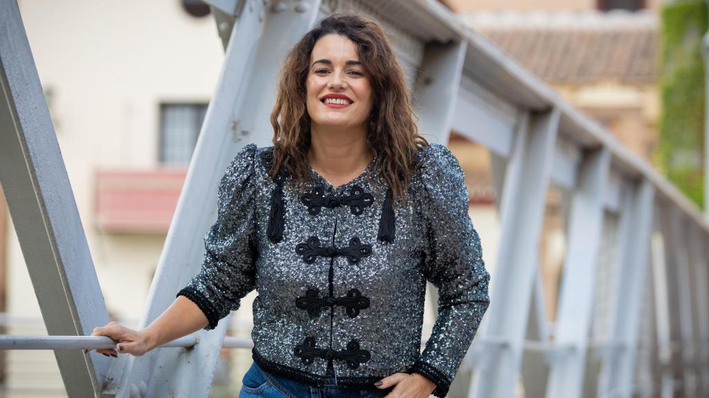 Maryam Blanes, junto al Guadalmedina.