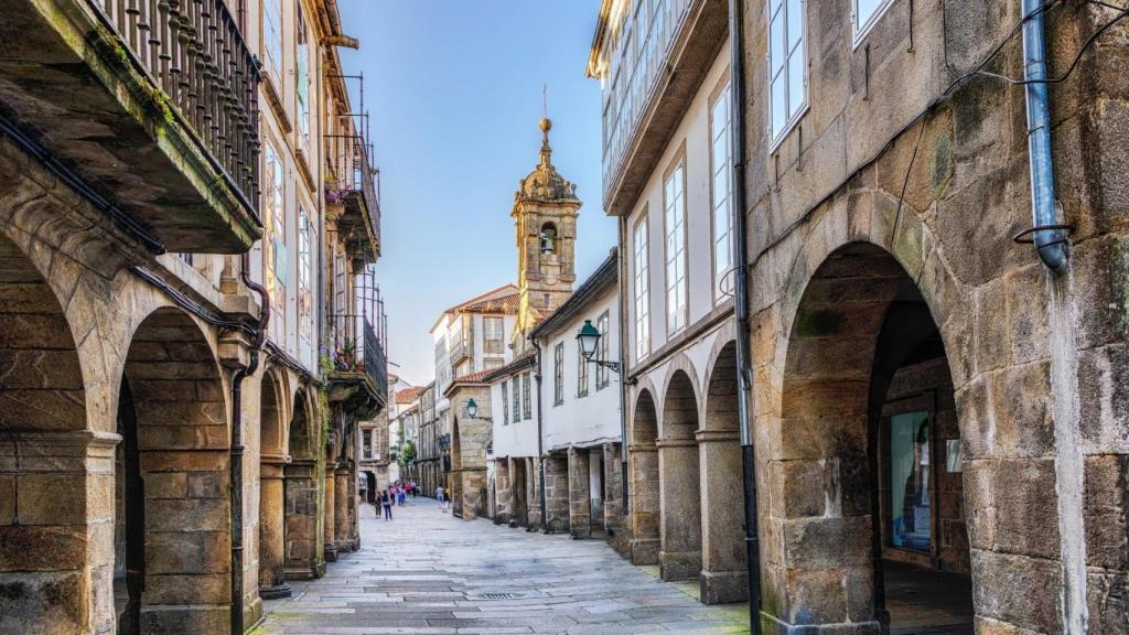 Una calle del centro histórico de Santiago de Compostela
