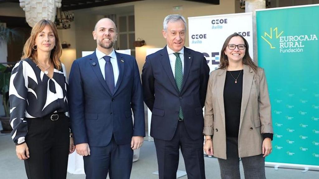 La Fundación Eurocaja Rural y CEOE Ávila celebran una jornada de liderazgo consciente para empresarios