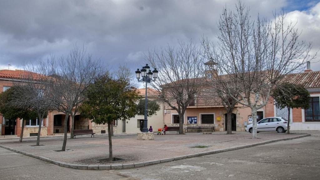 Plaza Mayor de Torre del Burgo.