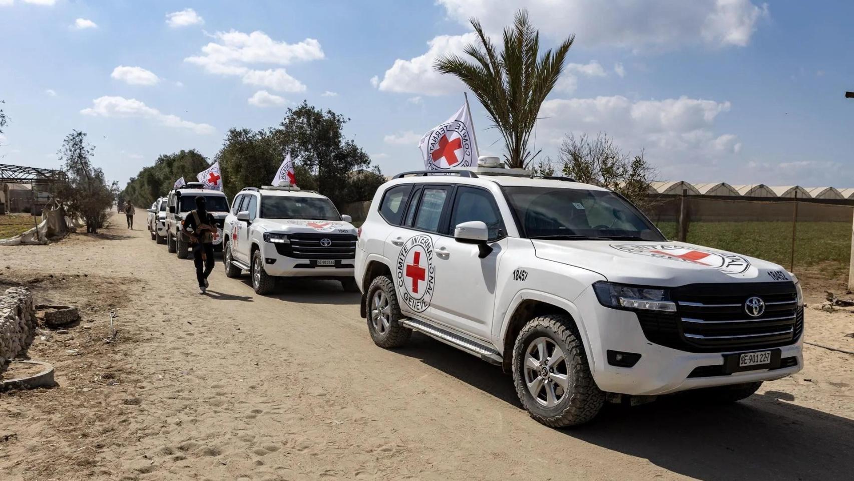 Vehículos del Comité Internacional de la Cruz Roja (CICR) en Gaza, en una imagen de archivo.
