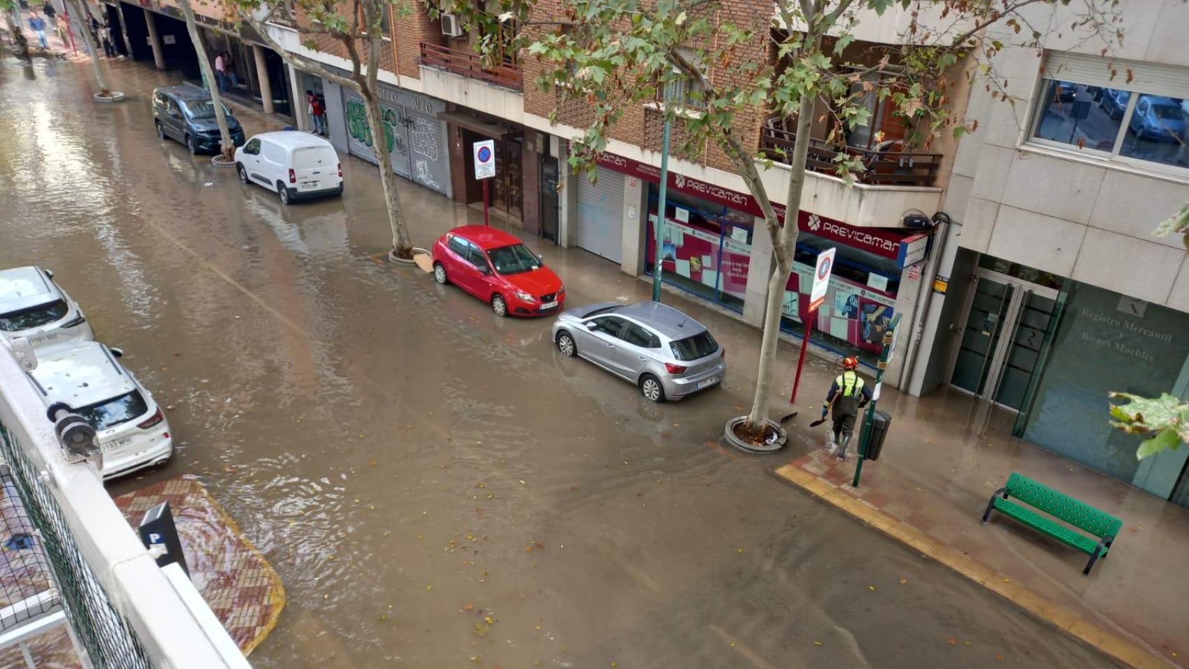 Calle Alarcos inundada. Foto: Pedro González.