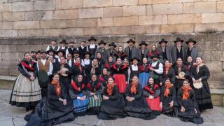 Cantigas e Agarimos, más de cien años transmitiendo la cultura gallega en Santiago