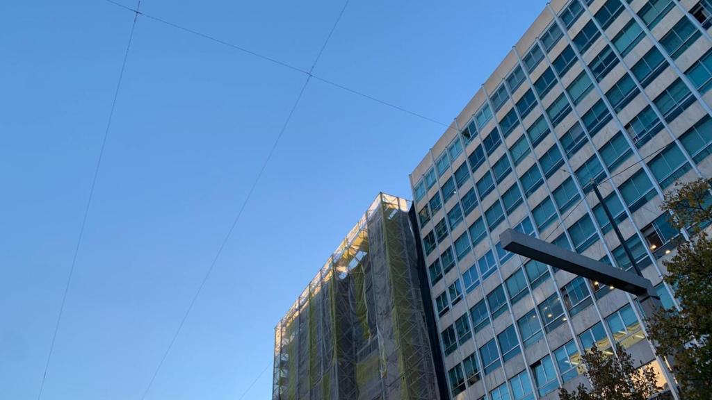 La estructura de las nuevas luces en paseo de la Independencia.