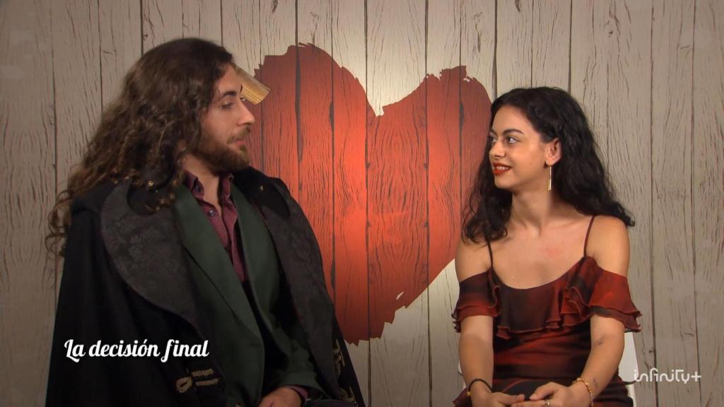 Esaúl y Julia en 'First Dates'.