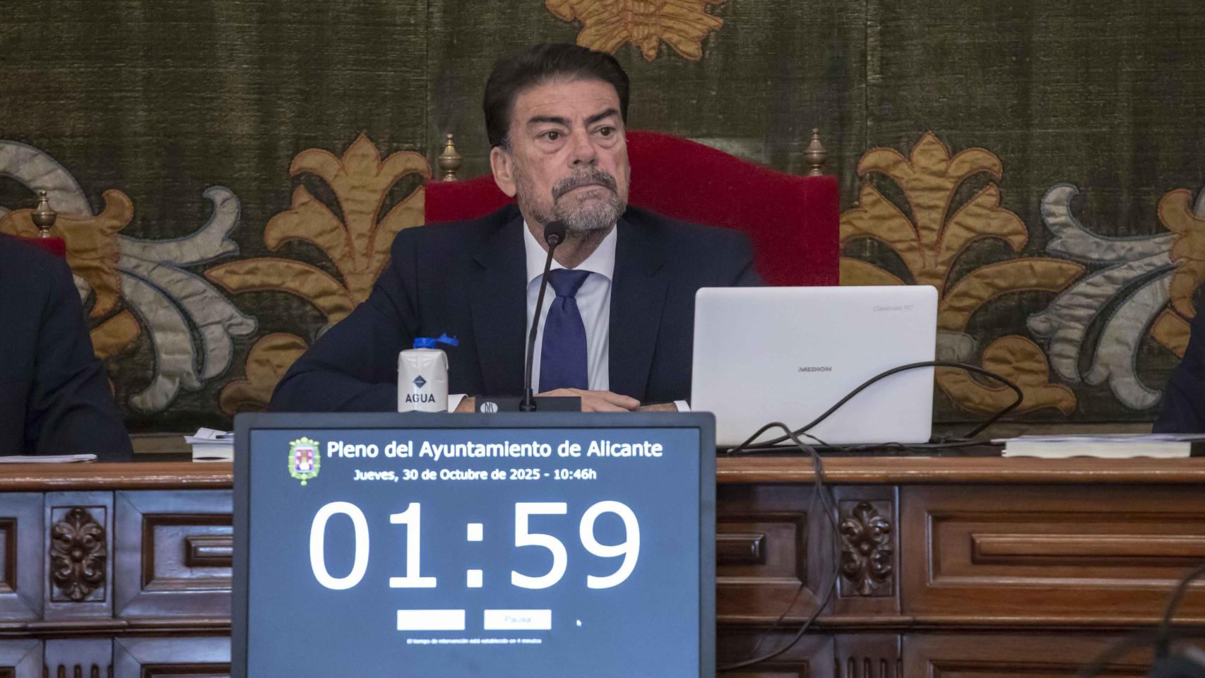 El alcalde Luis Barcala en un momento del pleno de este jueves.