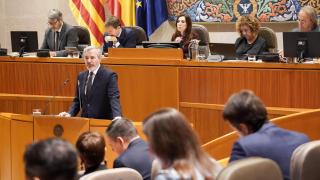 Azcón, este jueves, en el pleno de las Cortes de Aragón.
