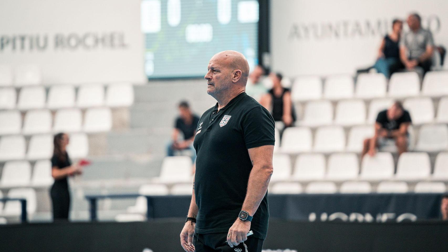 El ya exentrenador del Horneo EÓN Fernando Latorre.