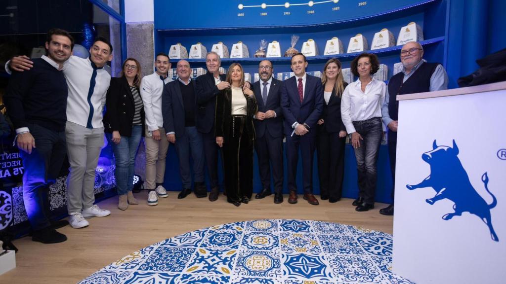 Inauguración de la tienda de Dulces El Toro en Valladolid
