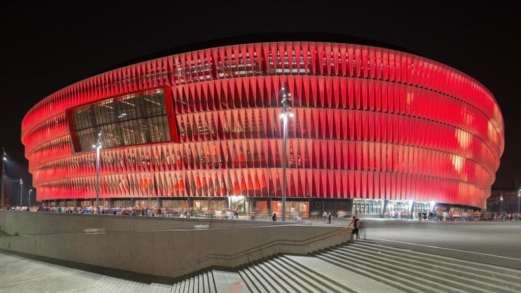Imagen exterior de San Mamés, en Bilbao.