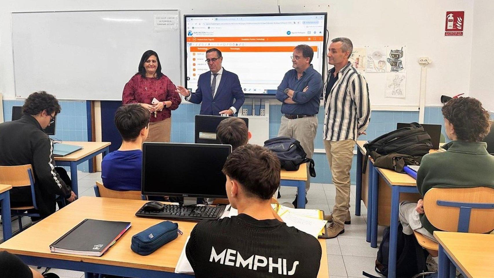 Una imagen de la visita al I.E.S Litoral.