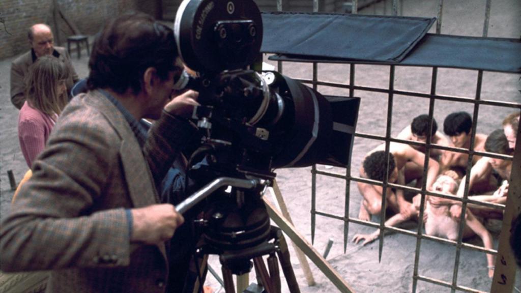 Pasolini durante el rodaje de 'Saló o los 120 días de Sodoma'