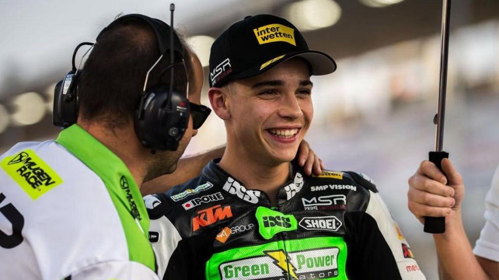 Noah Detwiller, en la parrilla antes de un gran premio.