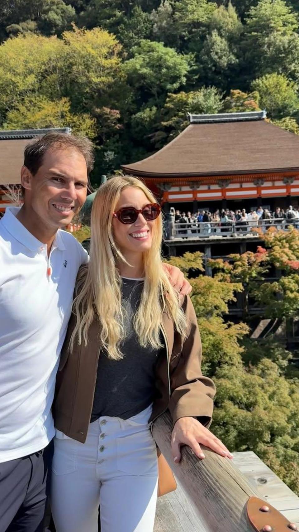 Rafa Nadal, con su hermana Maribel, en las redes sociales.