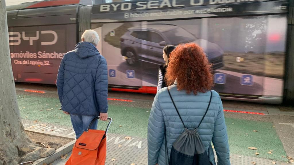 La nueva medida de seguridad vial en los cruces frente a Gran Casa.