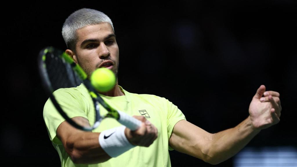 Carlos Alcaraz, en el partido ante Cameron Norrie en el Masters 1.000 de París.