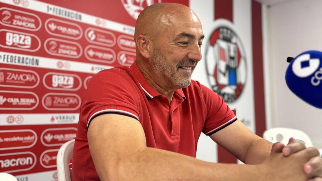 El Zamora C.F. anuncia la destitución de Juan Sabas y su cuerpo técnico.